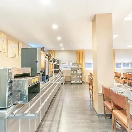 Pere D'urg 3000 Hotel 3*