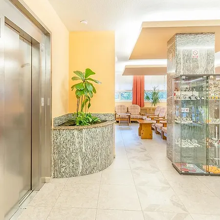 Pere D'urg 3000 Hotel