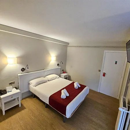 Hotel Pere D'urg 3000