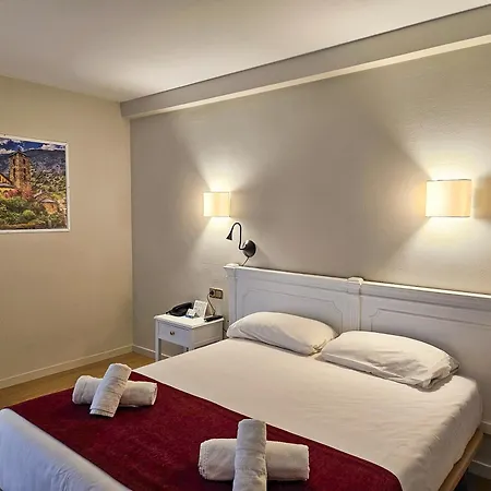Pere D'urg 3000 Hotel 3*